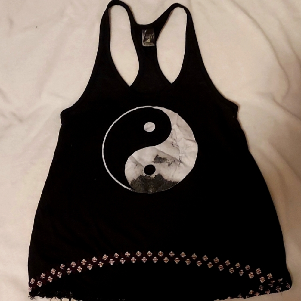 Ying yang tank